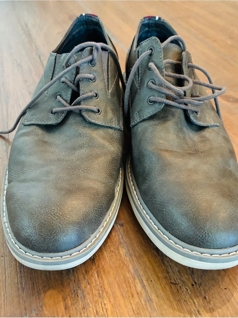 Men's Ben Sherman gray Oxford. Size 8.5